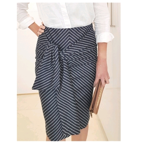 Milk & Honey Tie up skirt - Picture 2 of 3